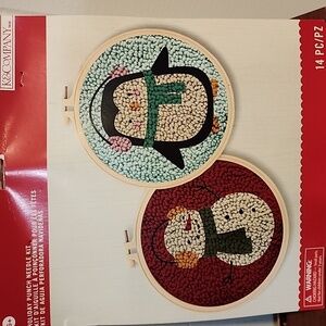 K & Company 14-Piece Holiday Punch Needle Kit